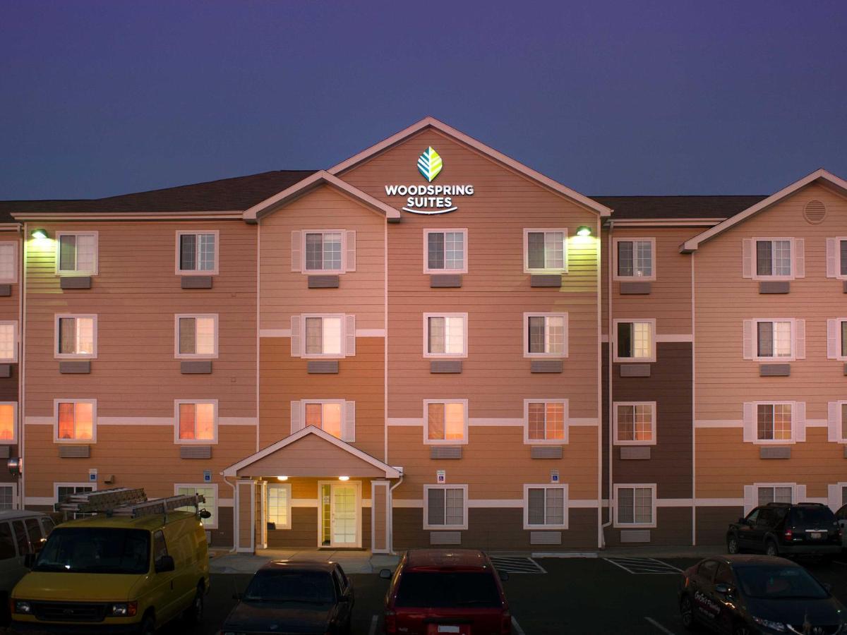 Woodspring Suites Lincoln Northeast I-80 외부 사진