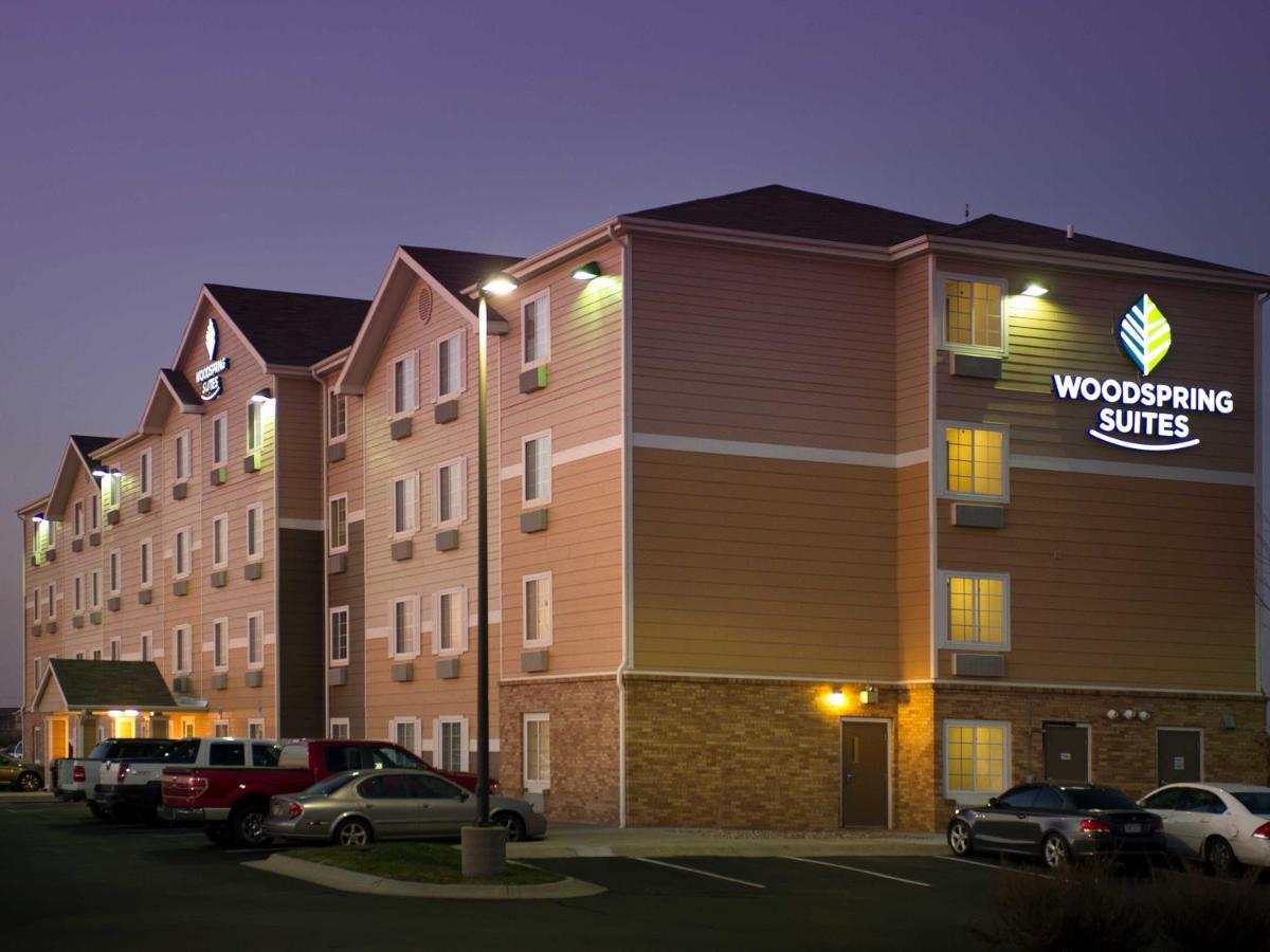 Woodspring Suites Lincoln Northeast I-80 외부 사진