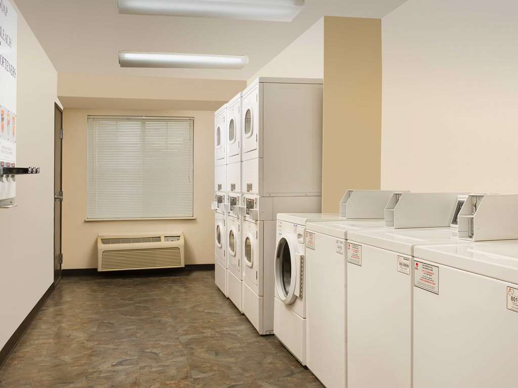 Woodspring Suites Lincoln Northeast I-80 시설 사진