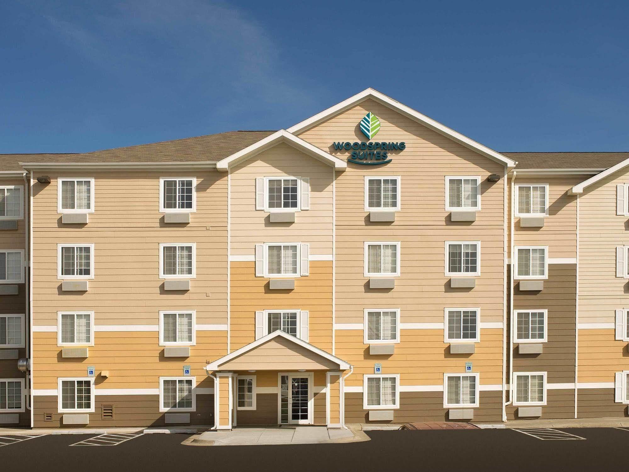 Woodspring Suites Lincoln Northeast I-80 외부 사진